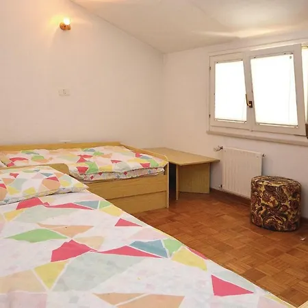 Nice In With 2 Bedrooms And Wifi Pirano