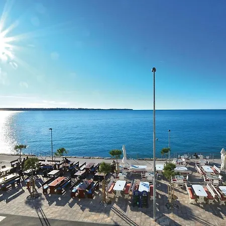 Appartamento Nice In With 2 Bedrooms And Wifi Pirano